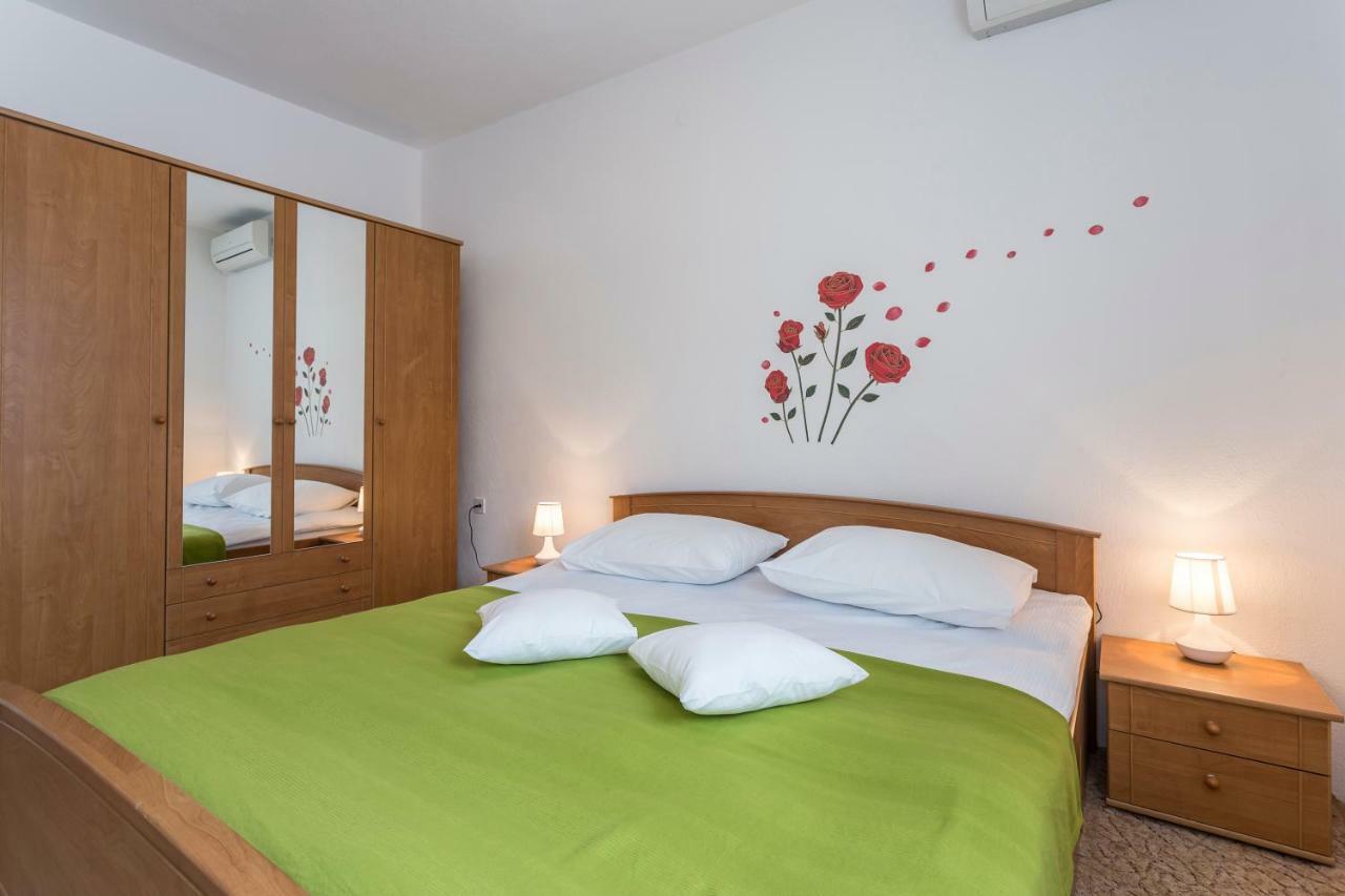 Apartmani Bezma Bol Exteriör bild