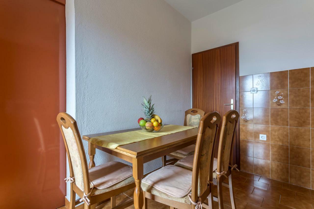 Apartmani Bezma Bol Exteriör bild